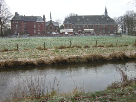 Weeze : Schloss Wissen, bei grauem und frostigem Wetter ( Dezember 2008 )